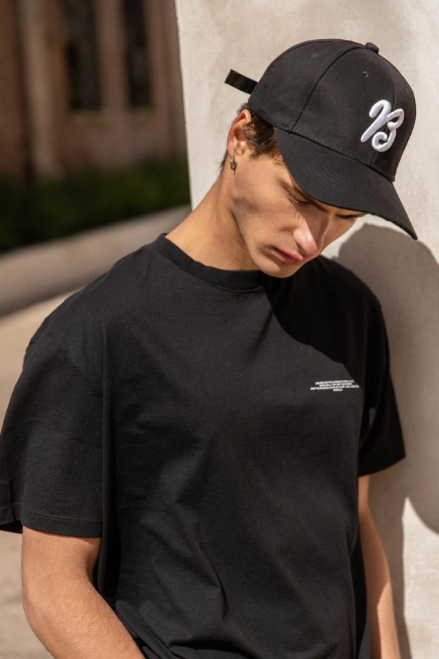 Gorra y remera Bernabé